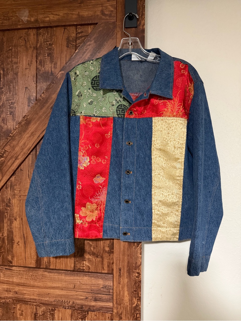Chico’s Women Patchwork Denim Jacket with Red, Gold & Green Silk Panels Size 2